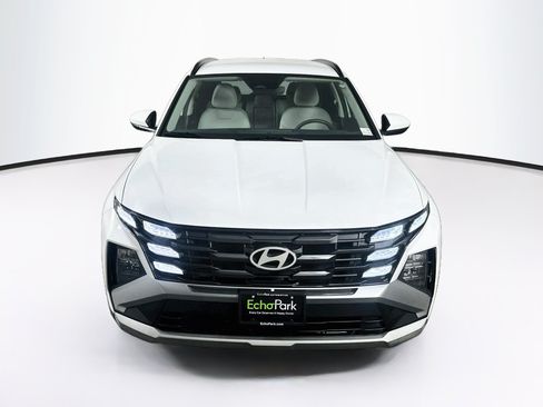 Used 2025 Hyundai Tucson SEL FWD image 2
