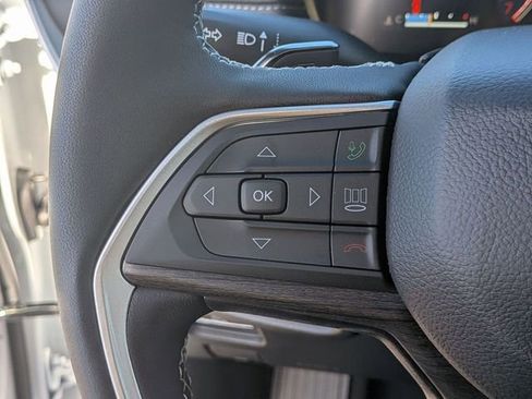 New 2025 Jeep Grand Cherokee Limited w/ Luxury Tech Group II image 20