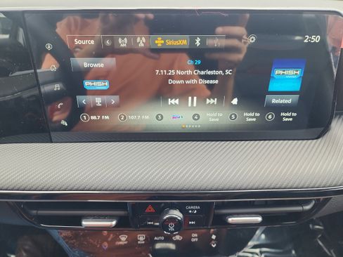 New 2025 Nissan Kicks SR image 15