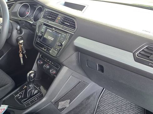 Used 2021 Volkswagen Tiguan S image 10