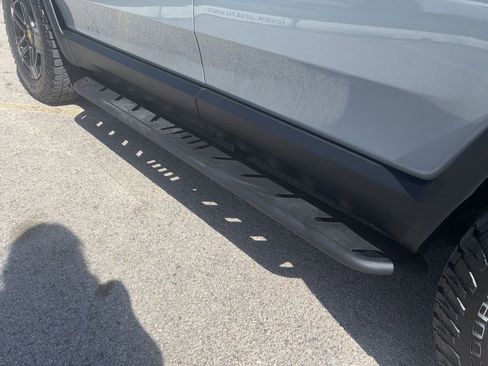 Used 2024 Rivian R1S Adventure image 22