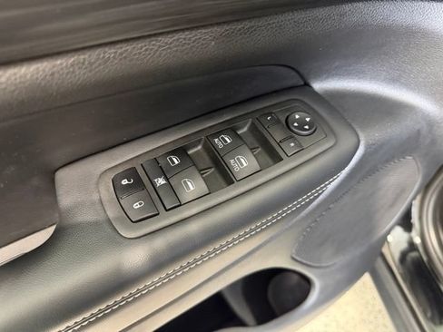 Used 2021 Jeep Grand Cherokee Freedom Edition AWD/4WD image 9