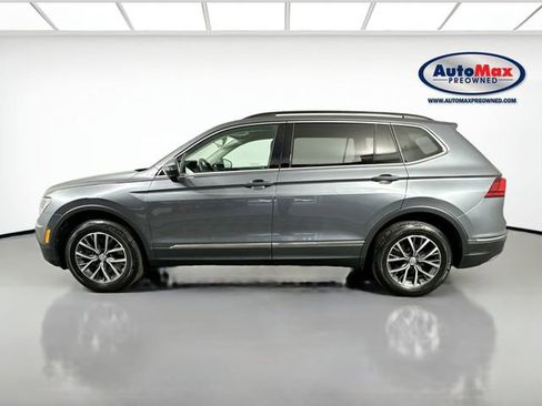 Used 2020 Volkswagen Tiguan SE w/ 3rd Row Seat Package AWD/4WD image 9