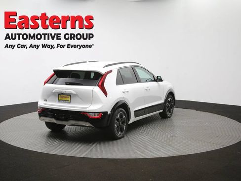 Used 2023 Kia Niro Wind FWD image 38