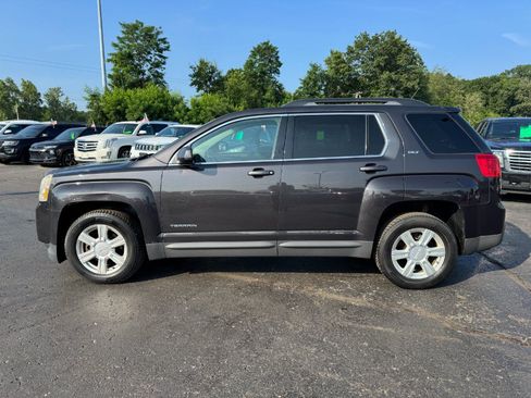 Used 2015 GMC Terrain SLT FWD image 2