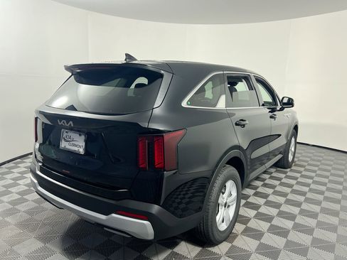 New 2026 Kia Sorento LX image 3