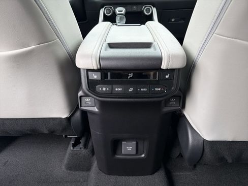 New 2026 Toyota Grand Highlander Limited image 21