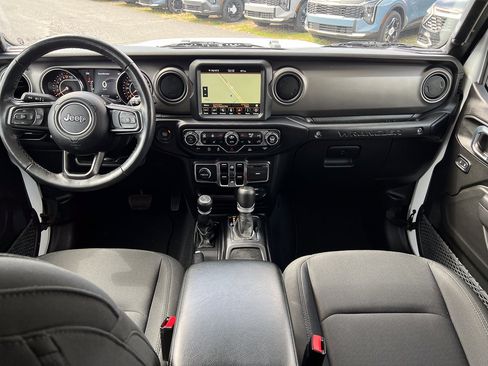 Used 2022 Jeep Wrangler Unlimited Sport image 25