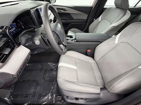 Used 2026 Toyota Camry SE w/ Convenience Package FWD image 22