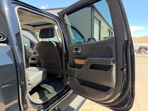 Used 2018 Chevrolet Silverado 1500 LTZ w/ LTZ Plus Package AWD/4WD image 34