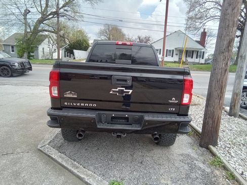 Used 2017 Chevrolet Silverado 1500 LTZ Z71 w/ LTZ Plus Package image 10
