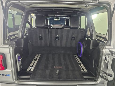 Used 2021 Jeep Wrangler Unlimited Sahara image 18