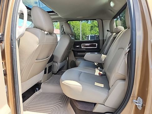 Used 2012 RAM 1500 Laramie AWD/4WD image 34