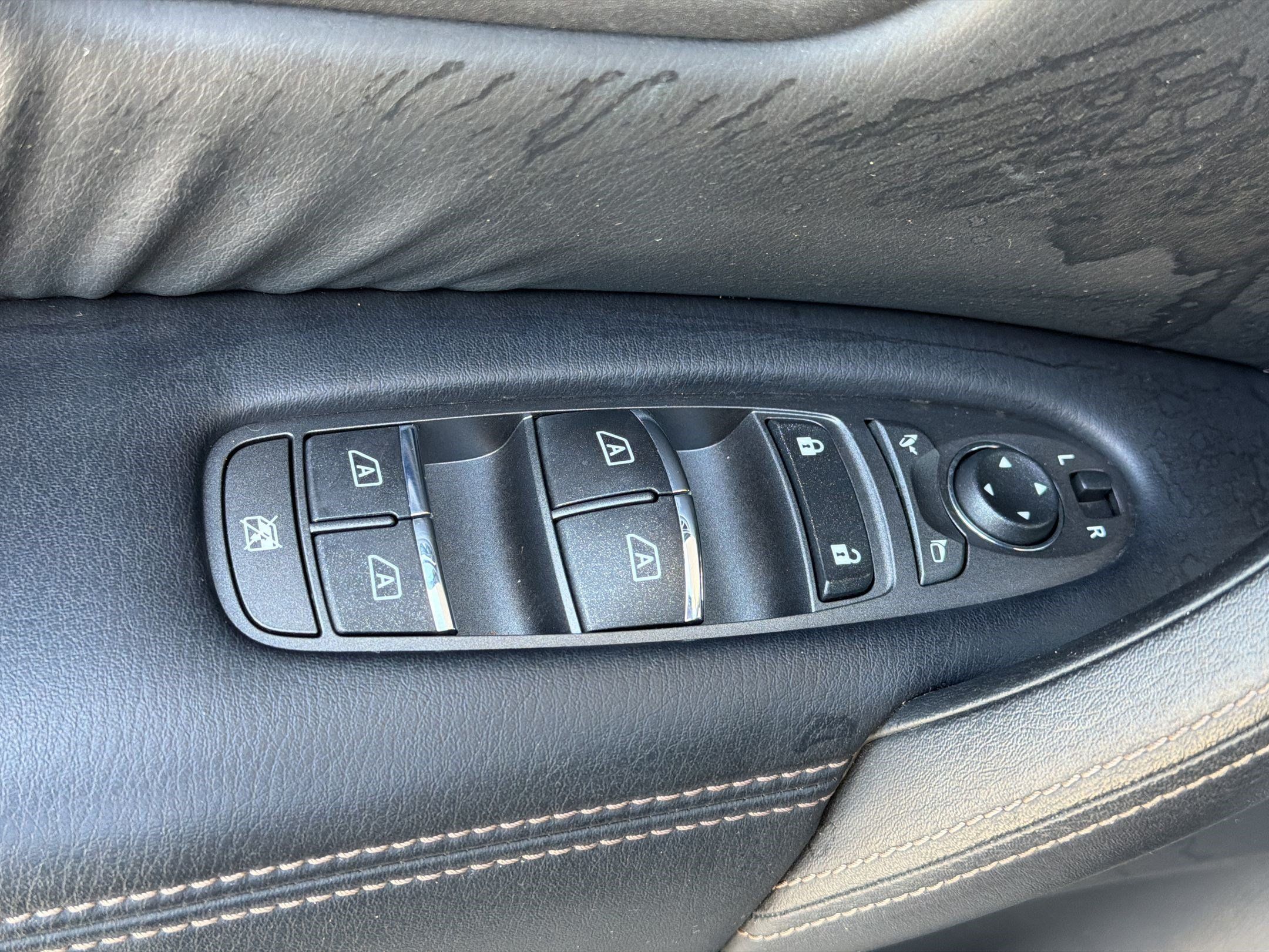 Used 2021 Nissan Armada Platinum w/ Captain's Chairs Package RWD image 30
