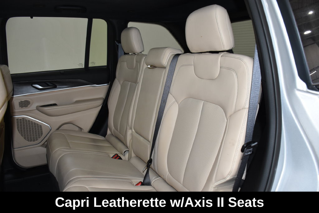 Used 2023 Jeep Grand Cherokee 4WD 4xe w/ Luxury Tech Group II image 31