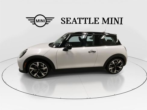 Certified 2025 MINI Cooper S image 6