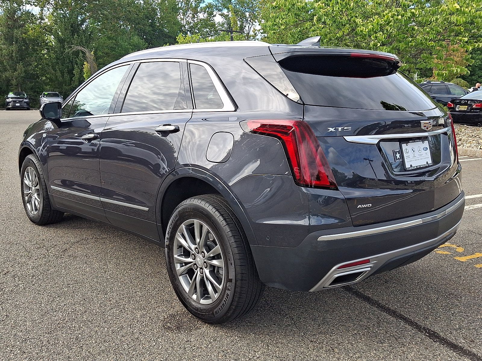Used 2021 Cadillac XT5 Premium Luxury AWD/4WD image 6