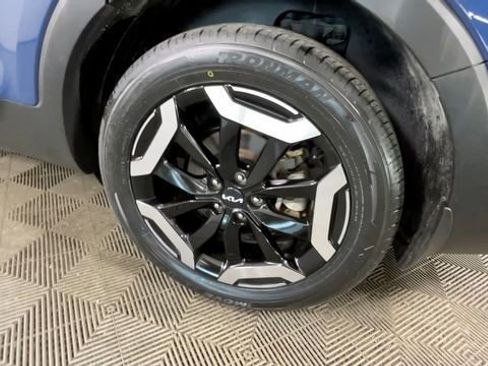 Used 2023 Kia Telluride EX AWD/4WD image 17