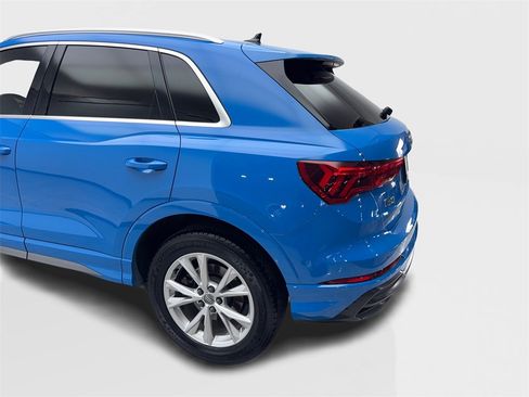 Used 2021 Audi Q3 2.0T Premium w/ Convenience Package image 17