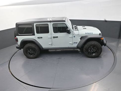 Used 2024 Jeep Wrangler Unlimited AWD/4WD image 19