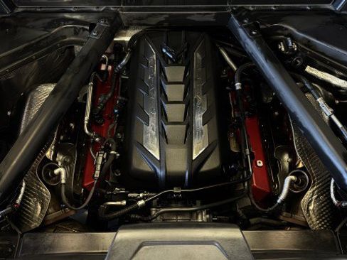 Used 2023 Chevrolet Corvette Stingray Premium Cpe w/ Z51 Performance Package RWD image 31