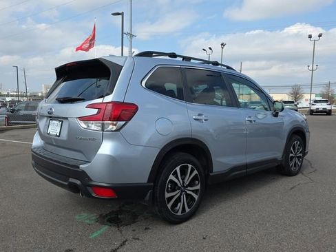 Used 2021 Subaru Forester Limited w/ Popular Package #3 image 5