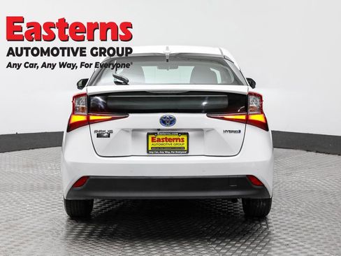 Used 2022 Toyota Prius LE image 6