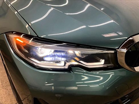 Used 2020 BMW 330i xDrive Sedan w/ Premium Package AWD/4WD image 30
