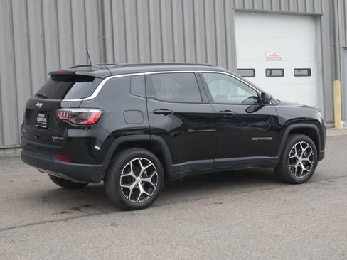 Used 2024 Jeep Compass Limited AWD/4WD image 10