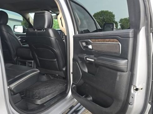Used 2019 RAM 1500 Laramie w/ Off Road Group AWD/4WD image 26