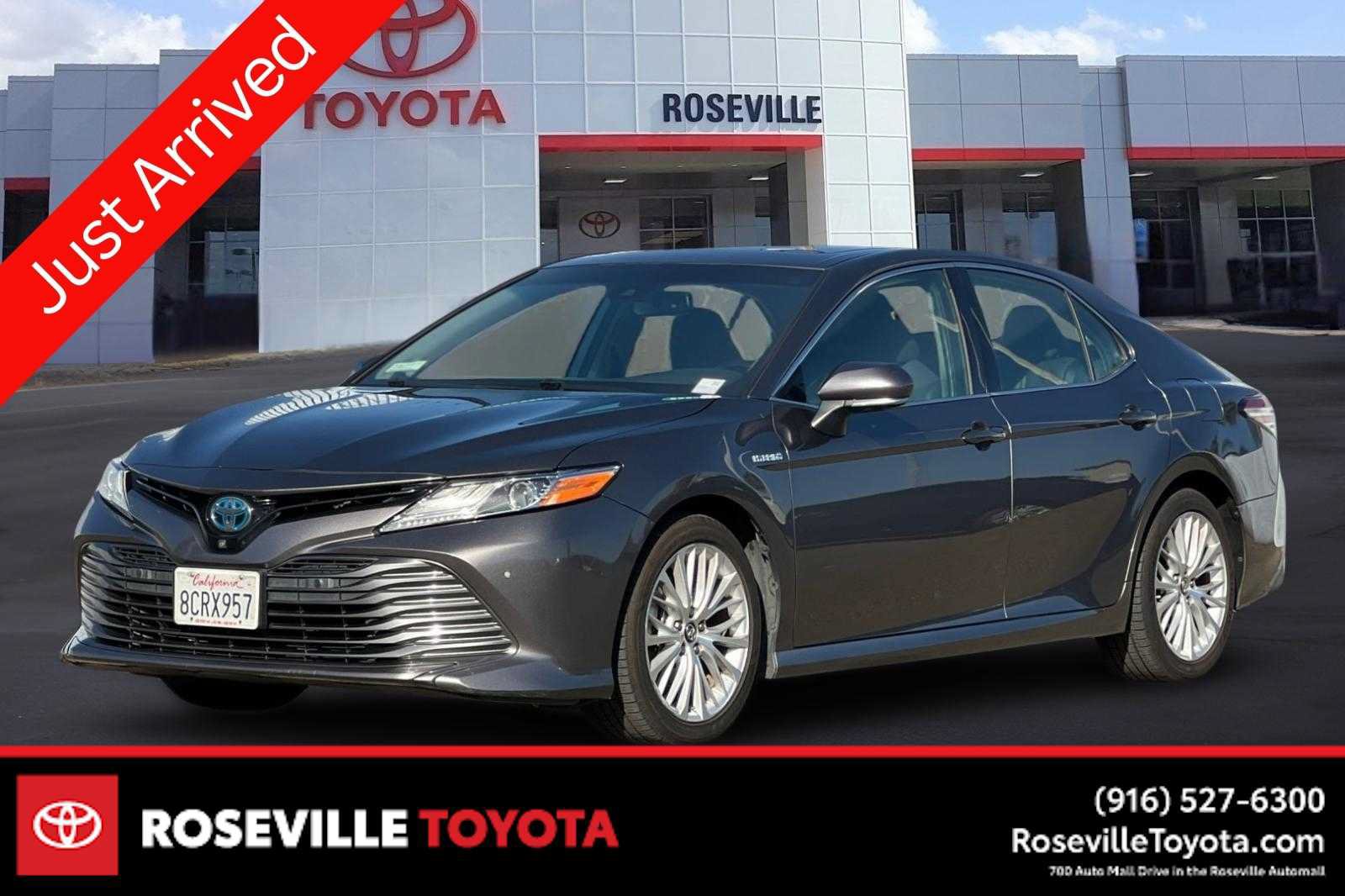 Used 2018 Toyota Camry XLE w/ Audio Package FWD image 1