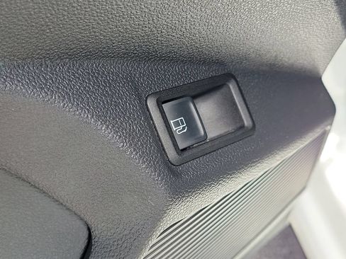Used 2022 Volkswagen Taos S FWD image 18