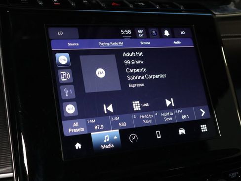 Used 2023 Jeep Grand Cherokee L Laredo image 34