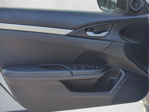 Used 2019 Honda Civic Sport image 7