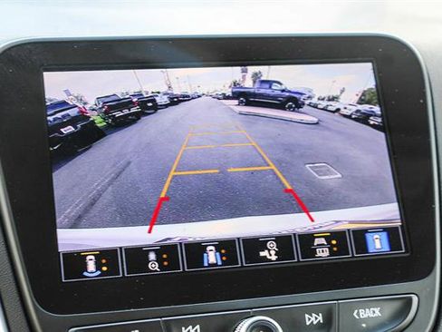 Used 2022 Chevrolet Equinox LT image 24