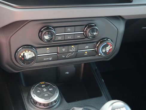 Used 2022 Ford Bronco 2-Door w/ Sasquatch Package image 19