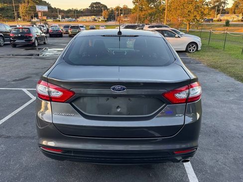 Used 2016 Ford Fusion SE image 6