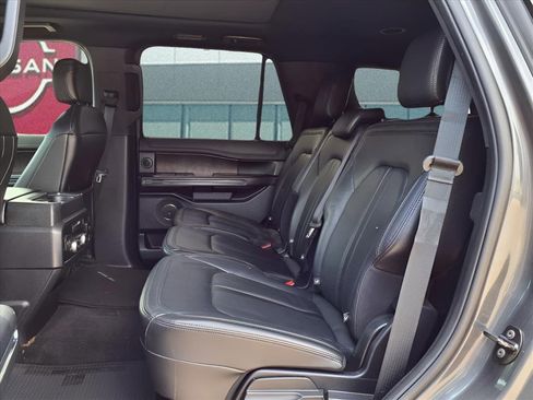 Used 2020 Ford Expedition Limited image 27
