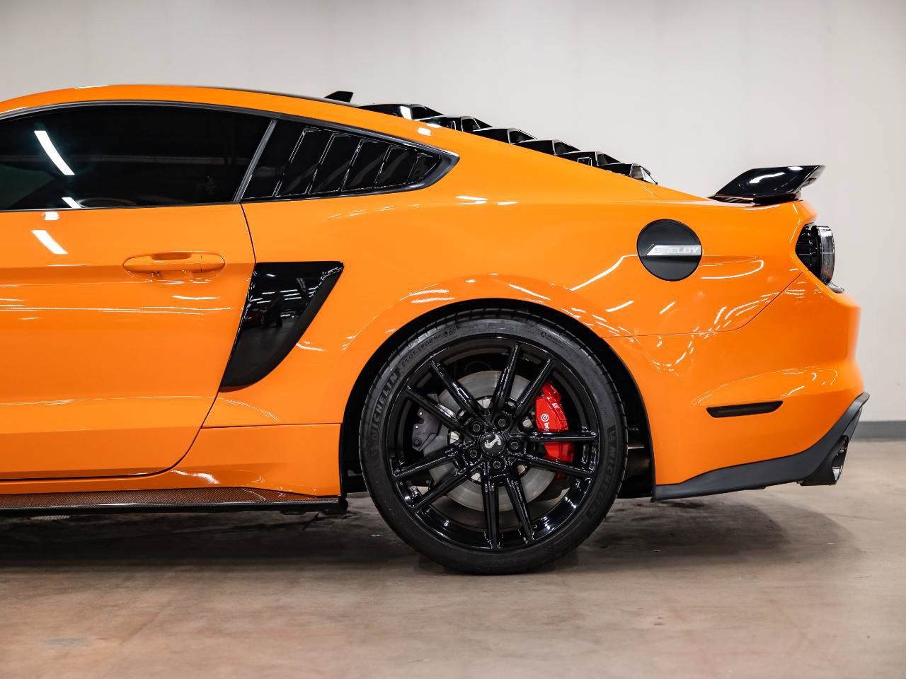 Used 2021 Ford Mustang Shelby GT500 w/ Technology Package RWD image 28
