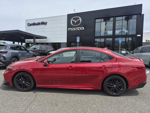 Used 2025 Toyota Camry SE w/ Multimedia Upgrade Package FWD image 7