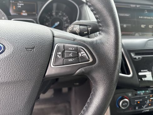 Used 2015 Ford Focus Titanium FWD image 15