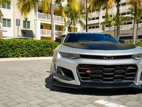 Used 2019 Chevrolet Camaro ZL1 image 6