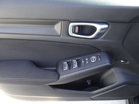 Certified 2025 Honda Civic Sport image 8
