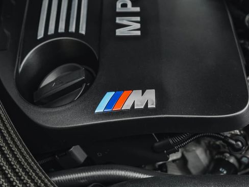 Used 2016 BMW M4 Convertible image 63