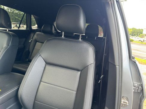 Used 2023 Volkswagen Atlas Cross Sport SE FWD image 27