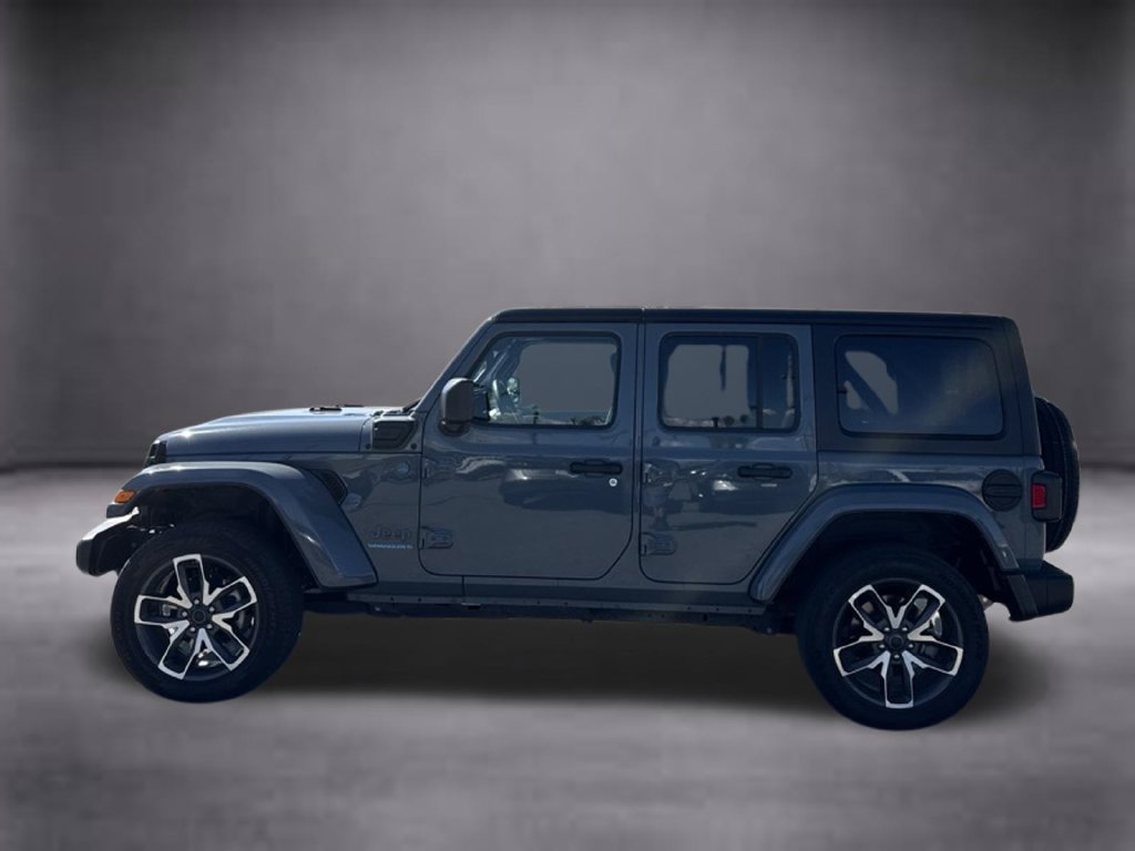Used 2024 Jeep Wrangler Unlimited AWD/4WD image 9