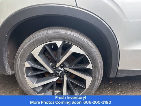 Used 2024 Mitsubishi Outlander SE AWD/4WD image 5