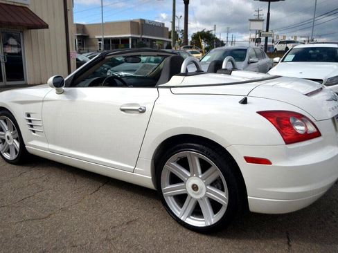 Used 2005 Chrysler Crossfire Limited image 5