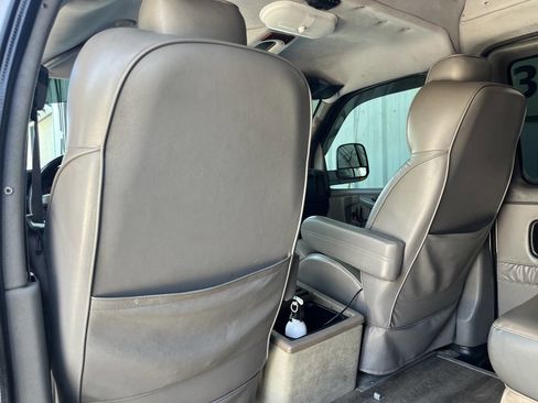 Used 2012 Chevrolet Express 1500 image 21