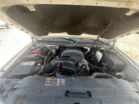 Used 2013 Chevrolet Avalanche LTZ image 13